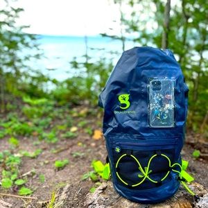 GeckoBrand Hydroner Outdoor 20L Waterproof Backpack for Hiking Extreme Sports